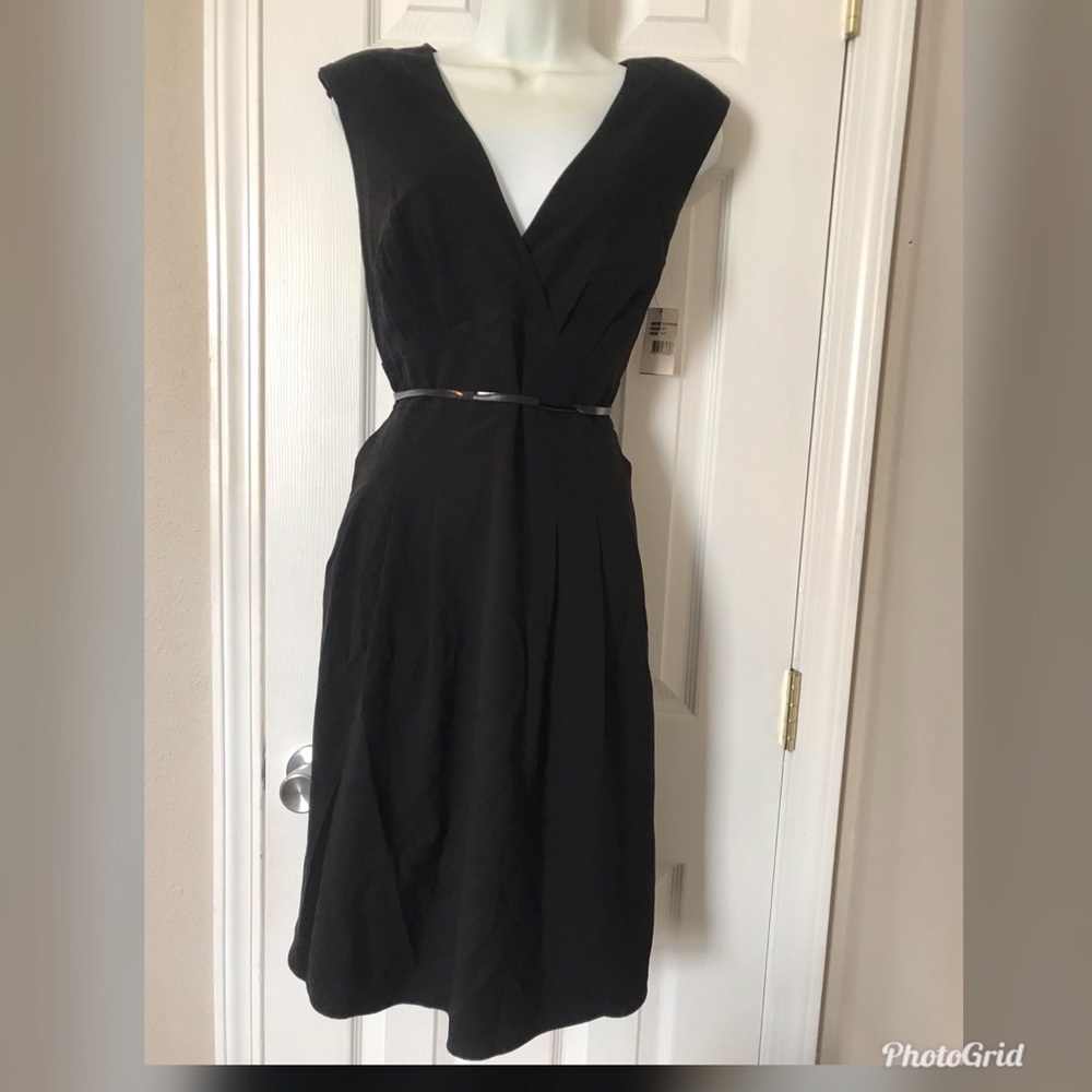 🔔 New Calvin Klein Black v-neck dress